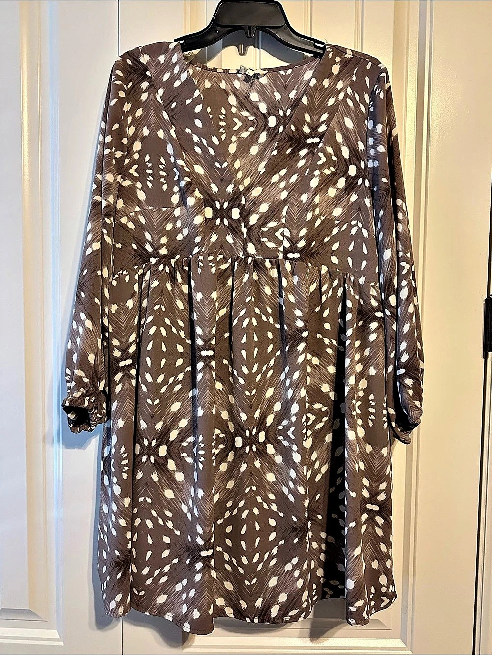 Entro Geometric Mini Dress in Brown & White Size Large